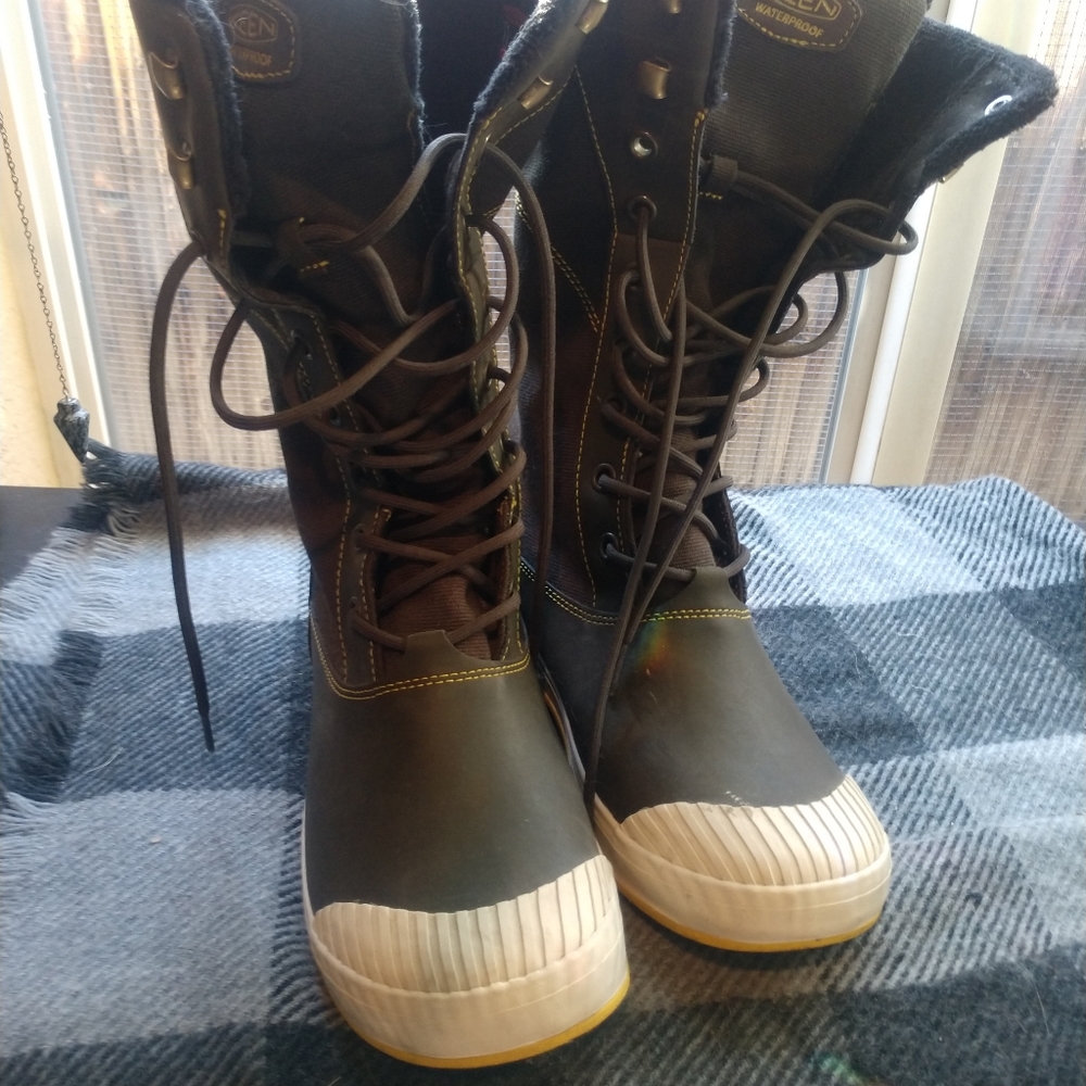 Keen Elsa snow boots